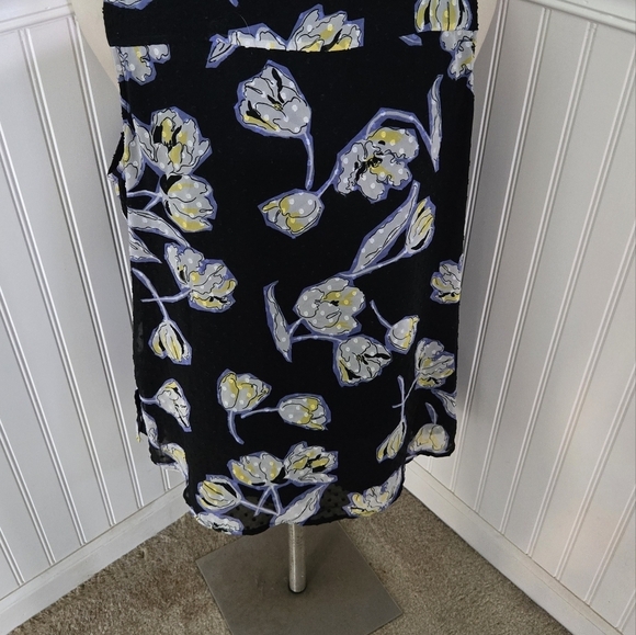 Apt 9 flowered tank top size XL - Picture 3 of 7